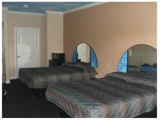 Scottish Inn And Suites Houston-Jones Road Стая снимка